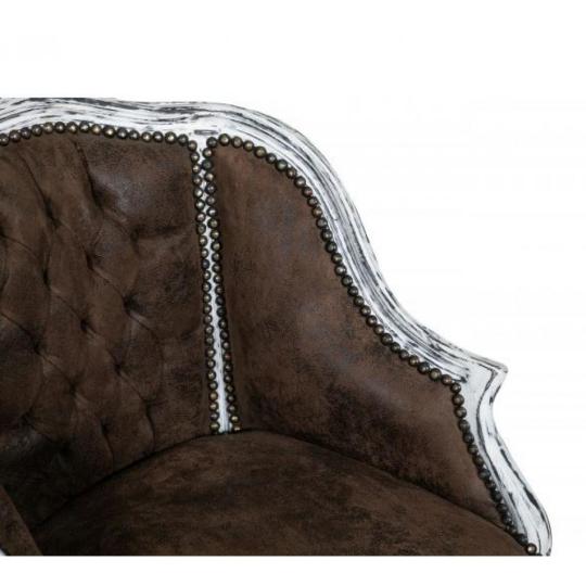 biscottini klasicke kreslo biele patinove stary dizajn hneda kozena latka vintage umela koza caluneny nabytok obyvacka provence provansalske karfas kreslo lajos.jpg